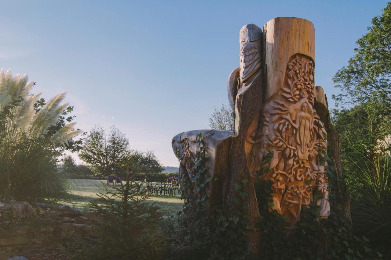 Boringdon Hall Hotel And Spa Plymouth Extérieur photo The sculpture of the "Three Graces"